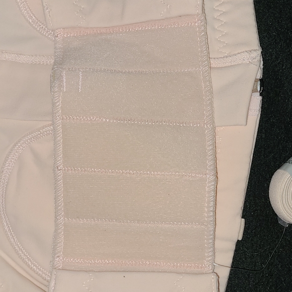 New Lansinoh pumping bra xs-l - Picture 5 of 8